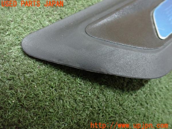 3UPJ=9231160616]BMW X2 MスポーツX(YK20 F39)純正 8051037 スカッフプレート 中古_4