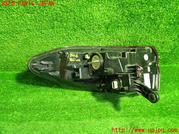 1UPJ-9231161530]BMW X2(YK20 F39)右テールランプ ジャンク部品取り_4