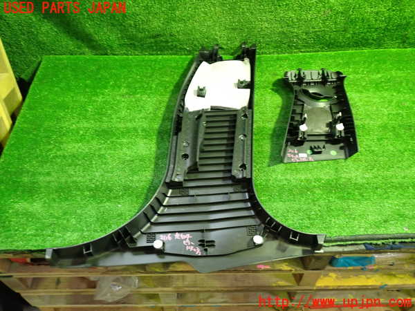 1UPJ-9231167670]BMW X2(YK20 F39)左センターピラートリム 中古_3