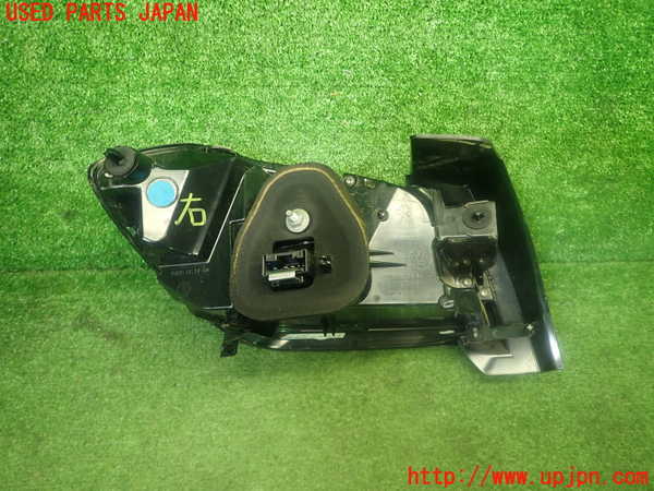 1UPJ-9231171530]プジョー・208(P21HN05)右テールランプ 中古_3