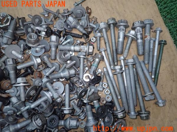 3UPJ=9231180720]ルノー キャプチャー(HJBH5H)ネジ・ナット・ステー類 セット ジャンク_2