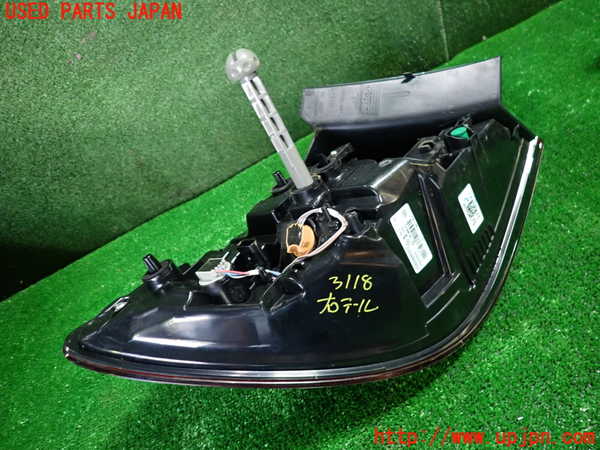 1UPJ-9231181530]ルノー・キャプチャー(HJBH5H)右テールランプ 中古_3
