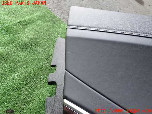 1UPJ-9231191324]レジェンド ハイブリッド(KC2)左後ドア内張り 中古_4