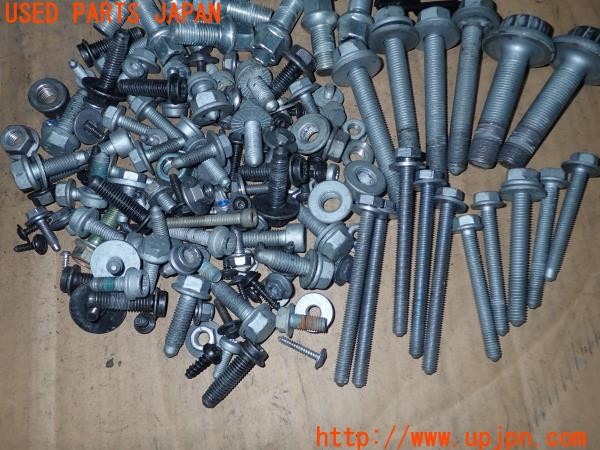 3UPJ=9231200720]VW ゴルフ ヴァリアント(CDDXDV)ネジ・ナット・ステー類 セット ジャンク_3