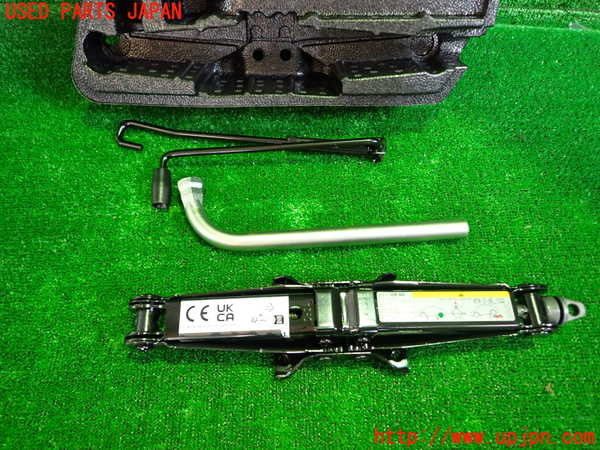 1UPJ-9231207805]VW ゴルフ ヴァリアント(CDDXDV)車載工具 中古_2
