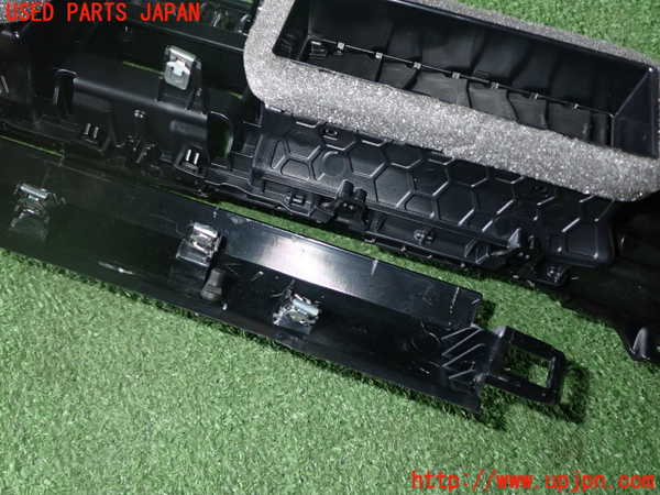 1UPJ-9231207527]VW ゴルフ ヴァリアント(CDDXDV)エアコン吹き出し口2 中古_3