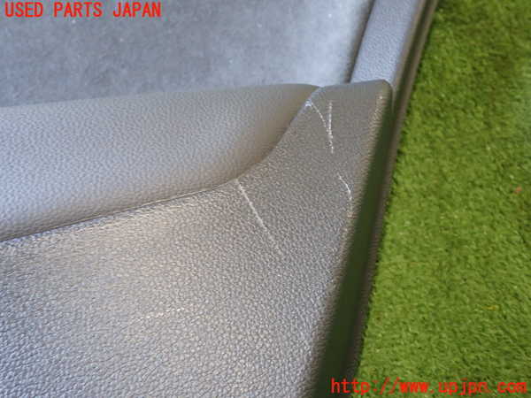 1UPJ-9231201294]VW ゴルフ ヴァリアント(CDDXDV)右後ドア内張り 中古_2