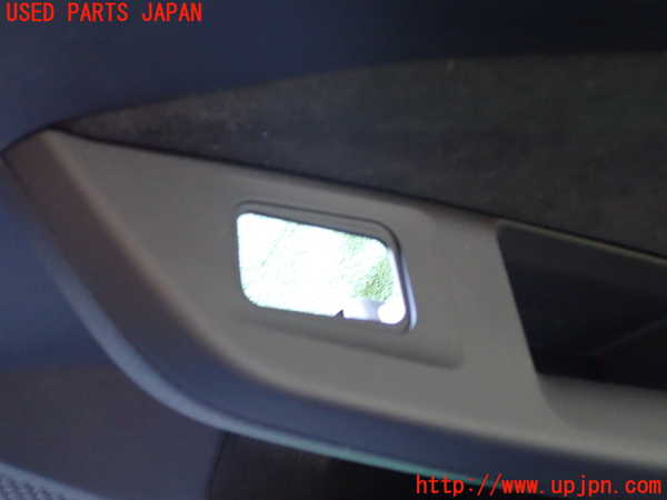 1UPJ-9231201294]VW ゴルフ ヴァリアント(CDDXDV)右後ドア内張り 中古_4