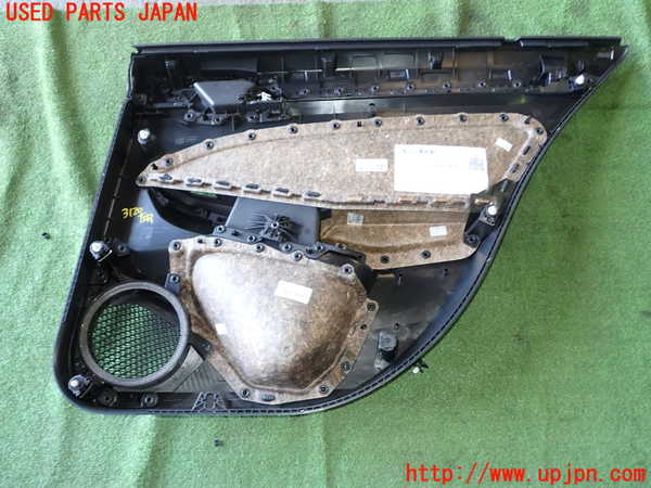 1UPJ-9231201324]VW ゴルフ ヴァリアント(CDDXDV)左後ドア内張り 中古_4