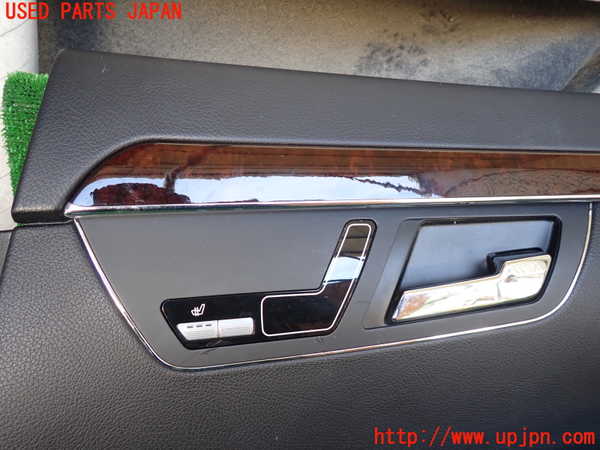 1UPJ-9231211294]ベンツ S ハイブリッド W221(221095)右後ドア内張り 中古_2
