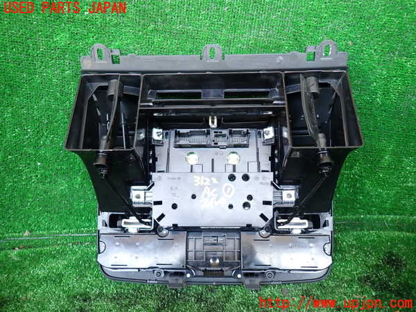 1UPJ-9231226066]ベンツ V350 W639(639350)エアコンスイッチ1 中古_3
