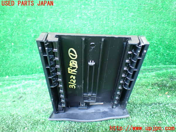 1UPJ-9231227821]ベンツ V350 W639(639350)灰皿1 中古_3