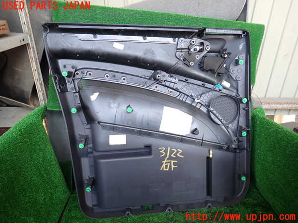 1UPJ-9231221234]ベンツ V350 W639(639350)右前ドア内張り 中古_4