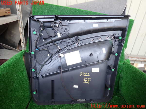 1UPJ-9231221264]ベンツ V350 W639(639350)左前ドア内張り 中古_4