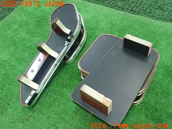 3UPJ=9231230631]ハイエースワゴン リビングサルーンEX(KZH100G)One Creation？ 木目調 ドリンクホルダー センター/サイドテーブル 中古_4