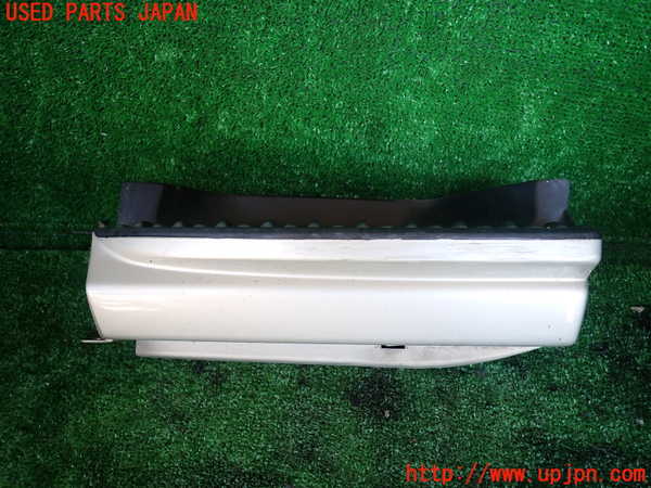 1UPJ-9231231392]ハイエースワゴン100系(KZH100G)左サイドステップ 中古_2