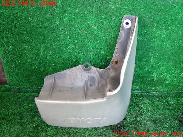 1UPJ-9231231454]ハイエースワゴン100系(KZH100G)右リアマッドガード(泥除け) 中古_2