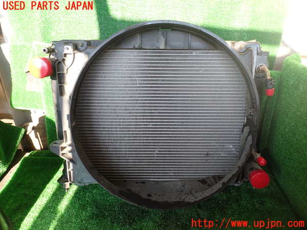 1UPJ-9231232321]ハイエースワゴン100系(KZH100G)ラジエーター1 (AT用) 中古_2