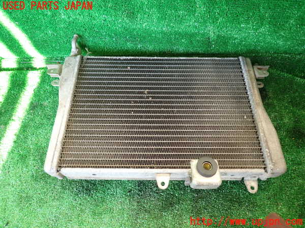 1UPJ-9231232323]ハイエースワゴン100系(KZH100G)ラジエーター3 (水冷インタークーラー用) 中古_2