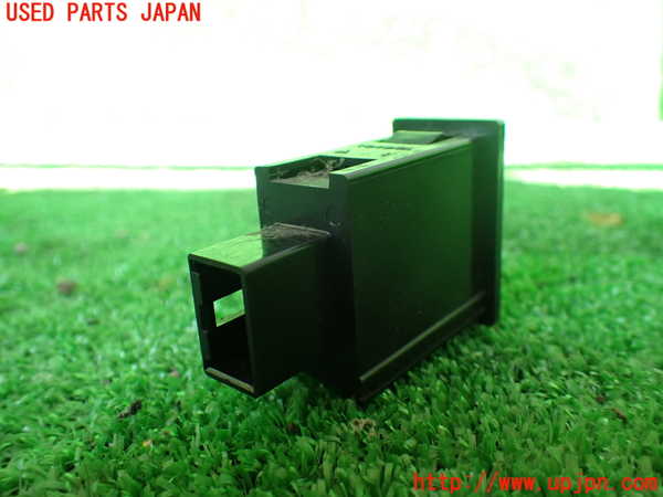 1UPJ-9231236306]ハイエースワゴン100系(KZH100G)スイッチ1 (ECT) 中古_2