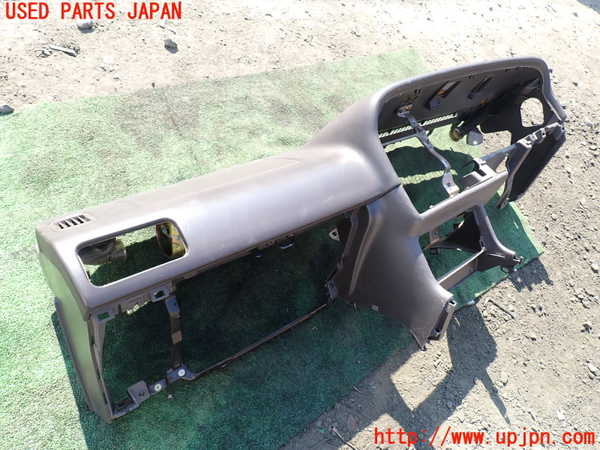 1UPJ-9231237505]ハイエースワゴン100系(KZH100G)ダッシュボード 中古_3