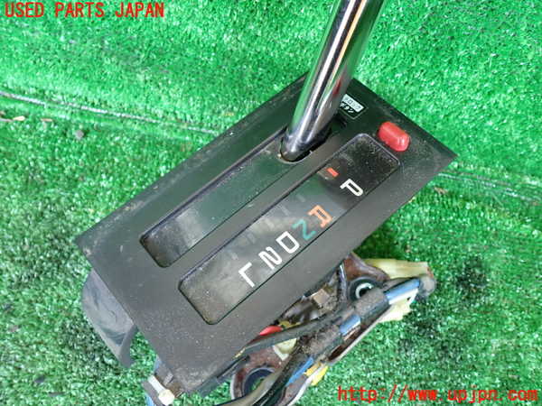 1UPJ-9231237555]ハイエースワゴン100系(KZH100G)ATシフトレバー 中古_2