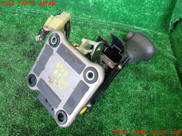 1UPJ-9231237555]ハイエースワゴン100系(KZH100G)ATシフトレバー 中古_3