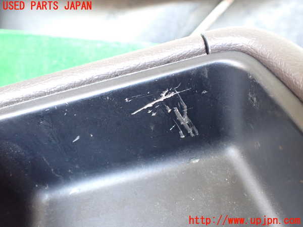 1UPJ-9231237810]ハイエースワゴン100系(KZH100G)ドリンクホルダー 中古_2