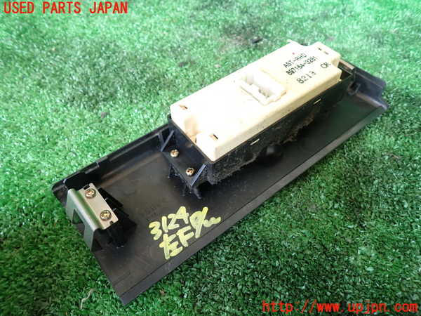 1UPJ-9231246245]ビッグホーン(UBS73GW)左前パワーウィンドウスイッチ 中古_2