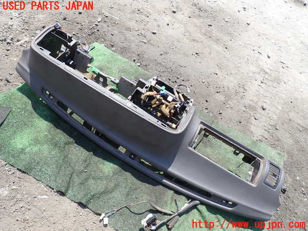 1UPJ-9231247505]ビッグホーン(UBS73GW)ダッシュボード 中古_3