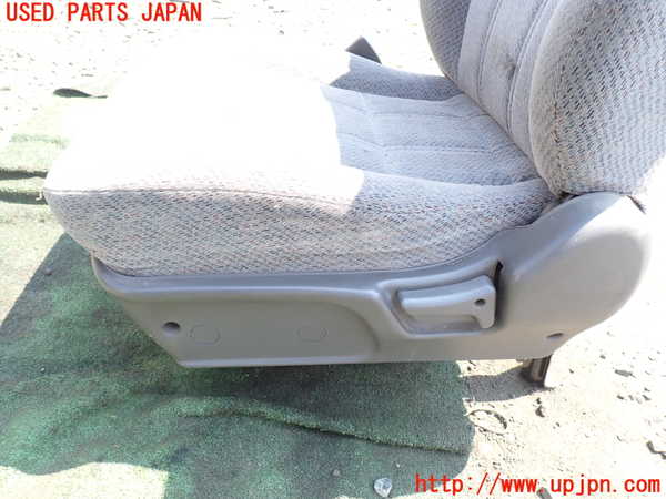 1UPJ-9231247065]ビッグホーン(UBS73GW)助手席シート 中古_4