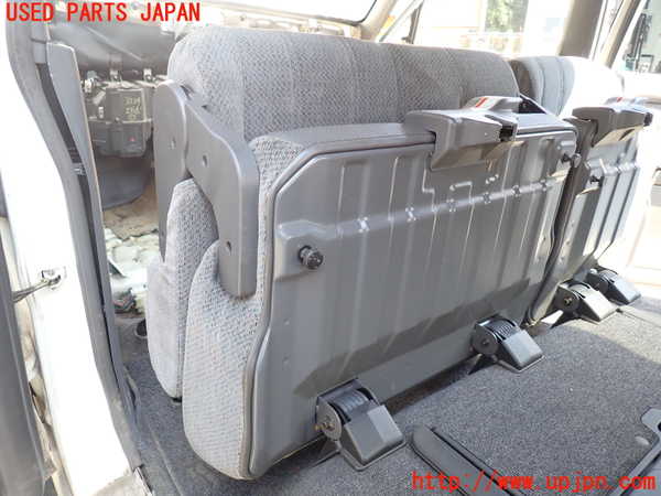 1UPJ-9231247175]ビッグホーン(UBS73GW)左2列目シート 中古_5