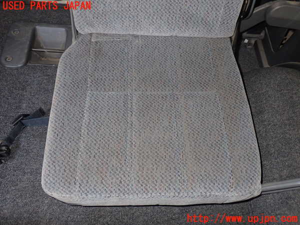 1UPJ-9231247265]ビッグホーン(UBS73GW)左3列目シート 中古_3