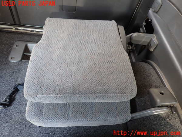 1UPJ-9231247265]ビッグホーン(UBS73GW)左3列目シート 中古_4