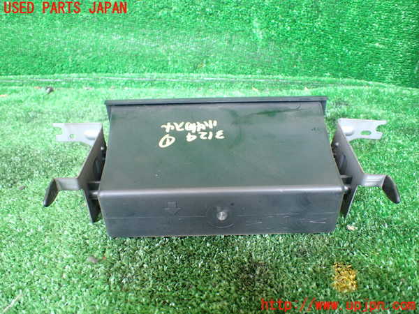 1UPJ-9231247841]ビッグホーン(UBS73GW)小物入れ1 中古_2