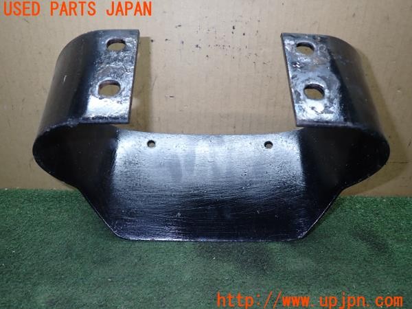 3UPJ=9231250056]三菱ジープ(J58)純正 リアステップ ブラケット 中古_5