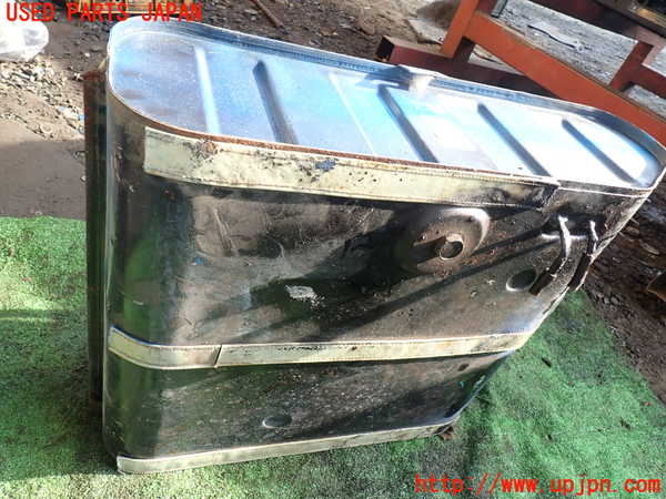 1UPJ-9231252500]三菱ジープ(J58)燃料タンク 中古_2