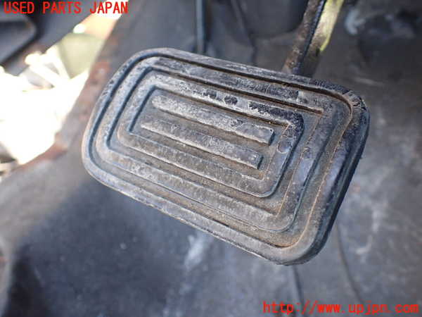1UPJ-9231257590]三菱ジープ(J58)クラッチペダル 中古_2