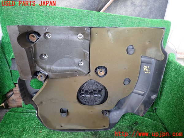 1UPJ-9231262160]ジープ・グランドチェロキー(WK36T)エンジンアッパーカバー 中古_2