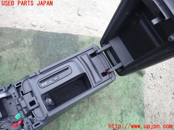 1UPJ-9231267540]ジープ・グランドチェロキー(WK36T)センターコンソール 中古_2