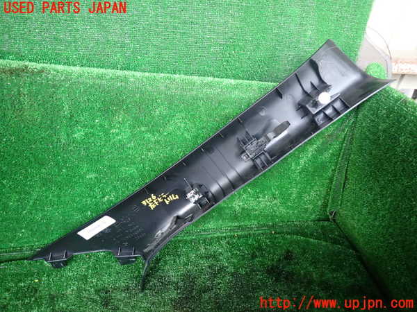 1UPJ-9231267660]ジープ・グランドチェロキー(WK36T)左フロントピラートリム 中古_2