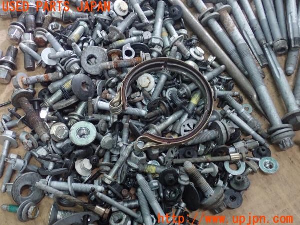 3UPJ=9231270720]マセラティ クアトロポルテVI(MQP30A M156)ネジ・ナット・ステー類 セット ジャンク_4