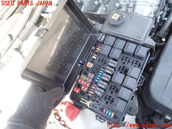 1UPJ-9231276741]マセラティ・クアトロポルテ(MQP30A)ヒューズボックス1 中古_2