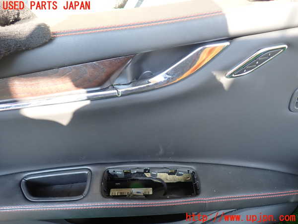 1UPJ-9231271264]マセラティ・クアトロポルテ(MQP30A)左前ドア内張り 中古_2