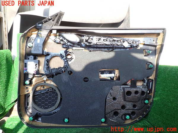 1UPJ-9231271264]マセラティ・クアトロポルテ(MQP30A)左前ドア内張り 中古_4