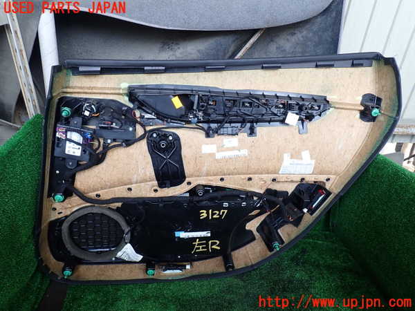 1UPJ-9231271324]マセラティ・クアトロポルテ(MQP30A)左後ドア内張り 中古_4