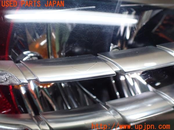 3UPJ=9231280547]RX-8(SE3P)前期 40周年記念車 純正 KOITO 220-61009 左テールランプ セミグロスメッキランプベゼル ジャンク_2