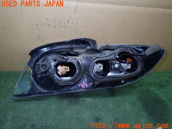 3UPJ=9231280547]RX-8(SE3P)前期 40周年記念車 純正 KOITO 220-61009 左テールランプ セミグロスメッキランプベゼル ジャンク_3
