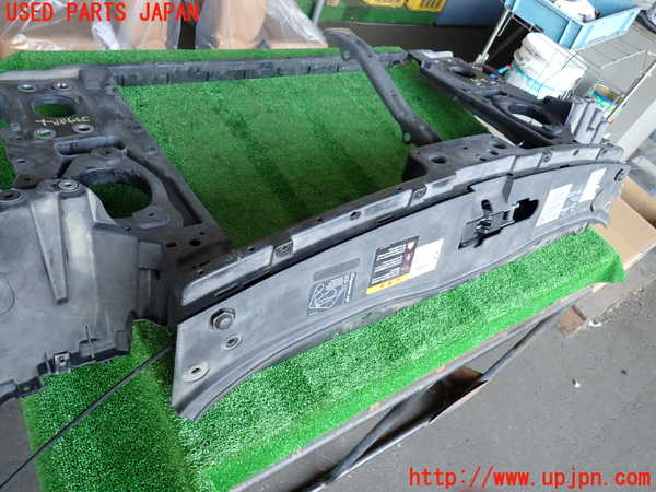 2UPJ-9231291041]ポルシェ・カイエン ターボ(9PAM4851A)コアサポート 中古_3
