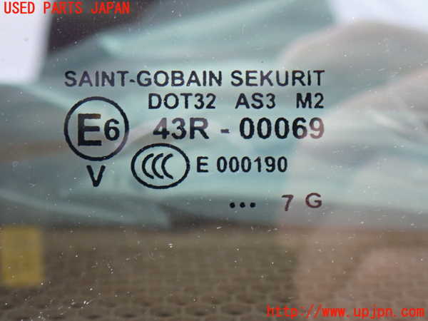 2UPJ-9231291382]ポルシェ・カイエン ターボ(9PAM4851A)左クォーターガラス (43R-00069 M2) 中古_2